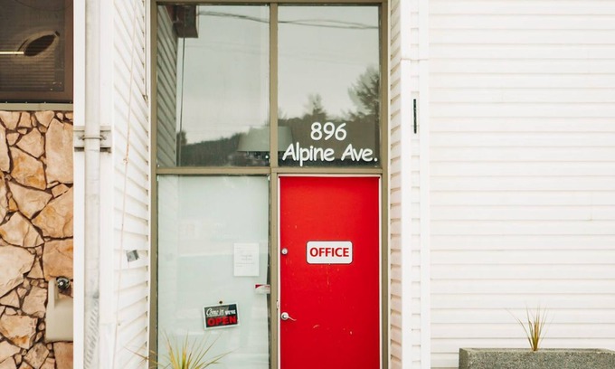 100 Mile House Hotel | 99 Mile Motel