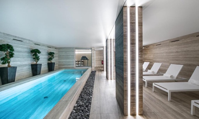 Downtown Geneva Hotel | 9Hotel Paquis