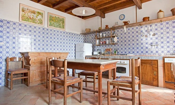 Monterubbiano House | A 16th Century house in a beautiful Marche village.