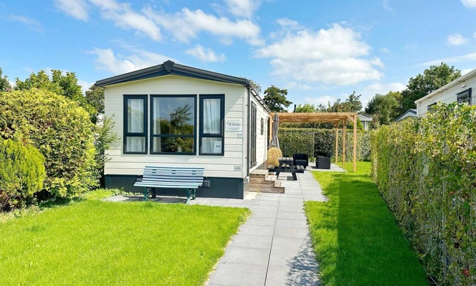 Sint Maarten House | A beautiful, brand new chalet with south-facing terrace, air conditioning, central heating and free WIFI.