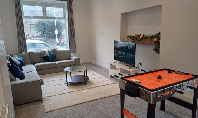Treorchy House | A Beautiful Four Bedroom Home Located in the Heart of Treherbert