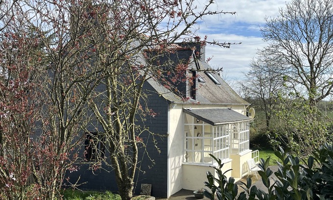 Poullaouen House | A beautiful house set in a mature enclosed private garden