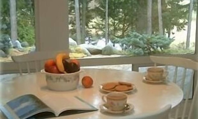 Salt Spring Island Cottage | A cabin for peace