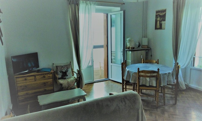Bagneres-de-Luchon Apartment | A chalet spirit in the heart of the city.