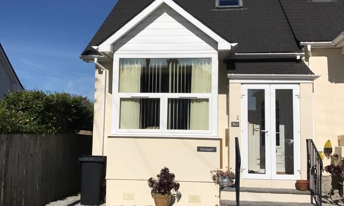 Falmouth House | A comfortable well located property in Falmouth with generous parking