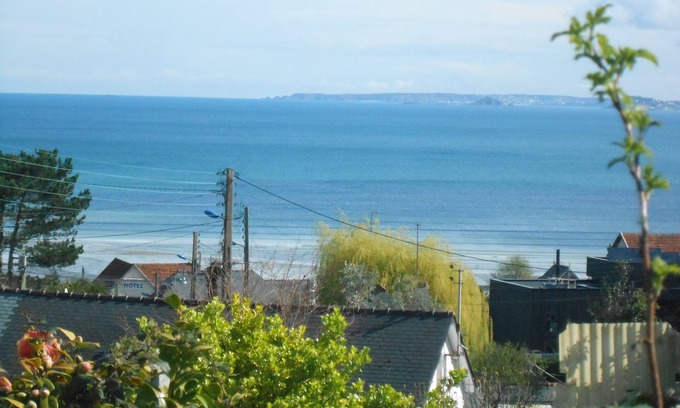 Plerin Apartment | A cottage in Brittany! Seaside almost feet in the water