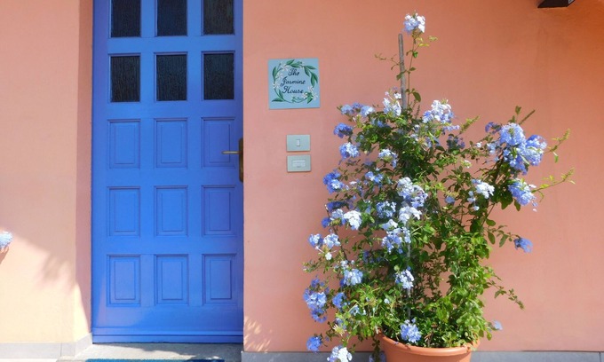Monvalle House | A Country House near the Lake Cod. 012104-CNI-00006 IT012104C24MJ5EPRC