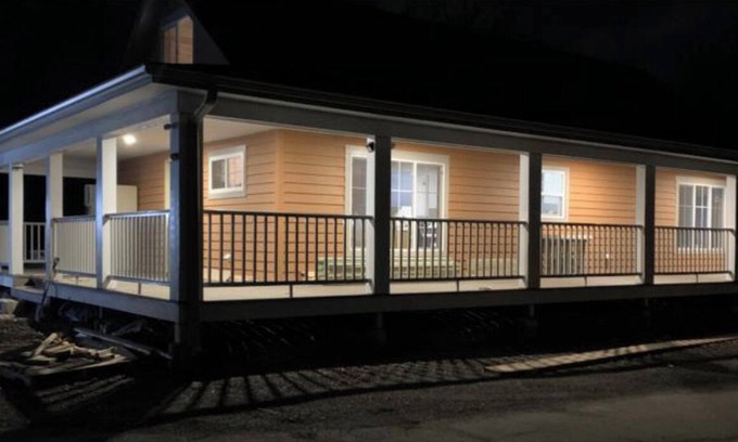 Kenosha Cabin | A cozy cabin getaway on a farm from hustle and bustle of Chicago and Milwaukee.