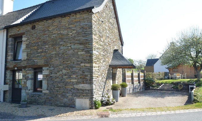 Montertelot House | A deux pas de l'Oust