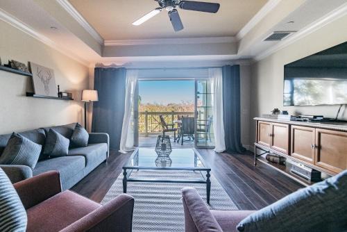 Reunion House | A DISNEY REUNION! Spacious And Spectacular, 5 Heated Pools, Sleeps 8, Overlooking Acres Of Views, LOW Rates!