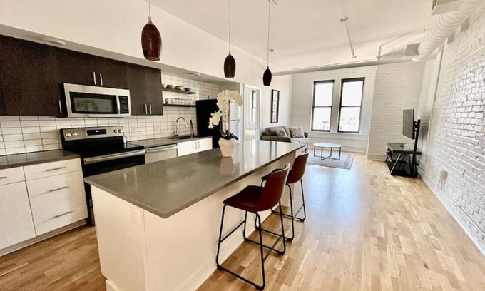 Old Market Apartment | A historic 1,200 square foot loft in the heart of the Old Market