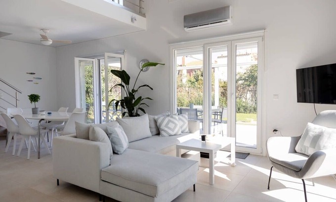 Nea Makri Villa | A Homes Greece - Beach Villa Retreat Athens