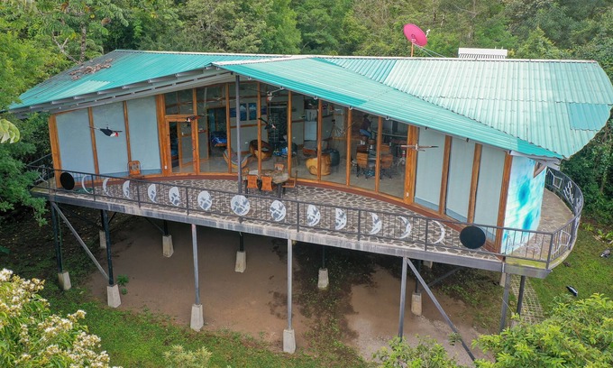 Monteverde House | A House From Out of This World!