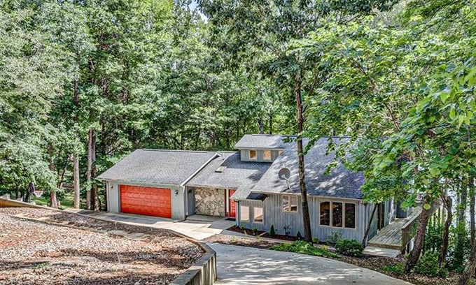 Moneta House | A Kerr Home