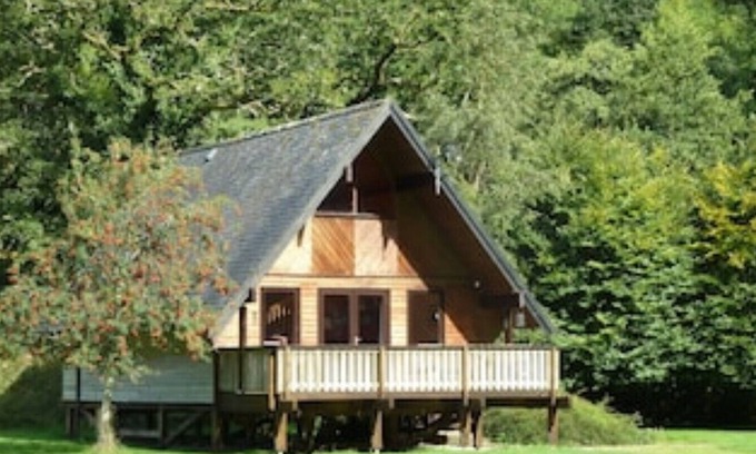 Moretonhampstead Cabin | A Luxurious Lodge Nestling Beside The River Teign In Dartmoor National Park