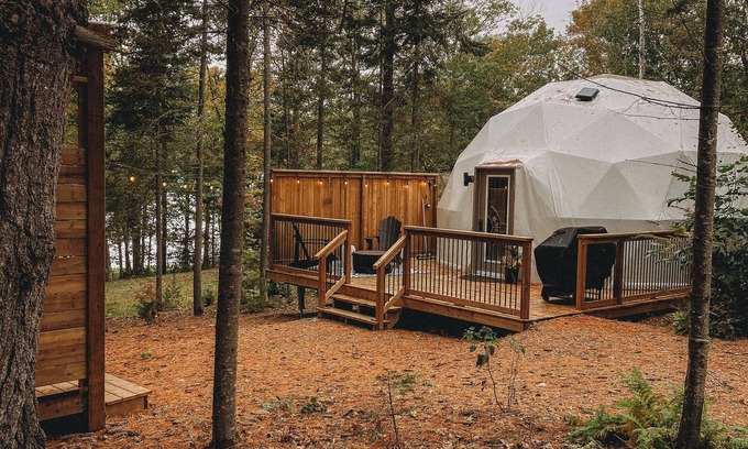 Hampstead Apartment | A luxury dome experience w/private hot tub & lake access in rural New Brunswick