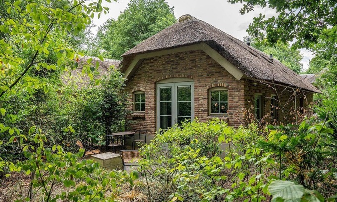 Ermelo House | A luxury studio for 2 people which feels like a loft/hotel suite. With a private kitchen, an infrared sauna, and a lovely terrace. Directly located by the moors of Ermelo, and you can easily walk into the Speulder Forest through the gate.