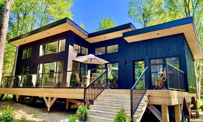 Bracebridge House | A Muskoka waterfront paradise