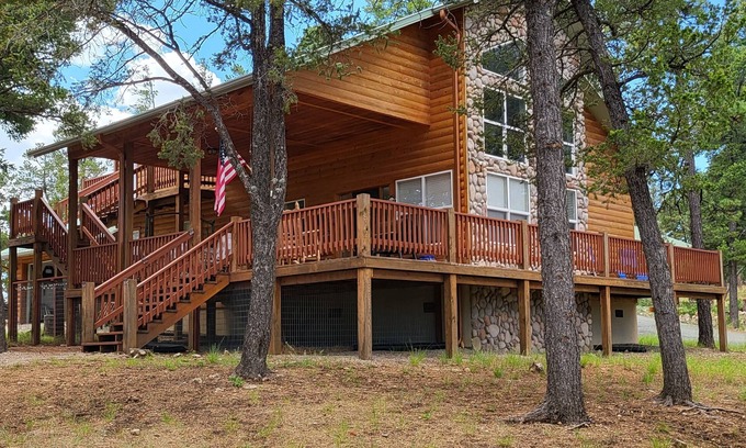 Ruidoso Cabin | A Place for Royalty!
