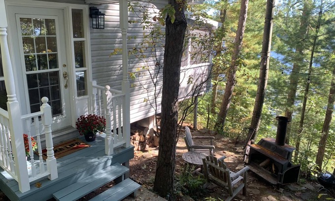 Minden Hills Cottage | A Private Lakefront Cottage on Gull Lake