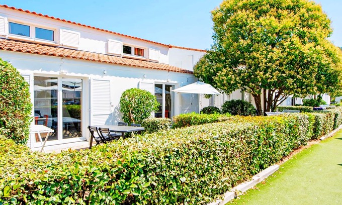 La Napoule Condo | A Provençal-Style Condo Resort