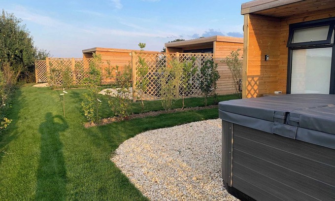 Goole Cottage | A quirky pod with one double and shower room.