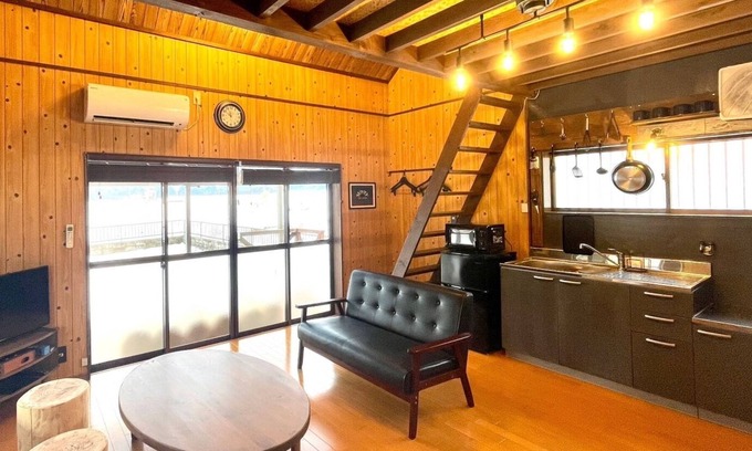 Imazu House | A rental villa with a large garden where you can h / Takashima Shiga