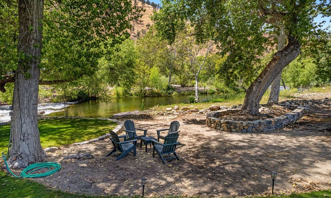 Three Rivers House | “A River Runs Through It”- Riverfront 2-home Compound