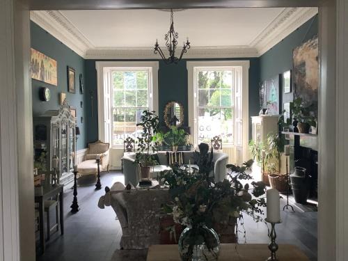 New Town House | A Room in the City - West