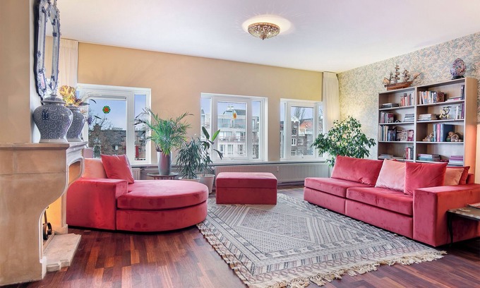 Grachtengordel-West Apartment | A Somptuous Canal Penthouse in the Emperor's Canal in Amsterdam!