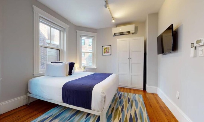 Griggs Park Apartment | A Stylish Stay w/a Queen Bed, Heated Floors. #12