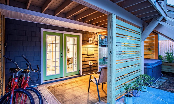 Colington Apartment | A Stylish Suite in the Heart of the Outer Banks with a Private Gym and Hot Tub.