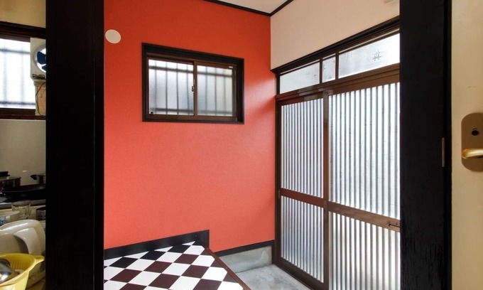 Higashi-osaka House | A sunny corner room Antivirus measures implement/Higashiosaka Ōsaka