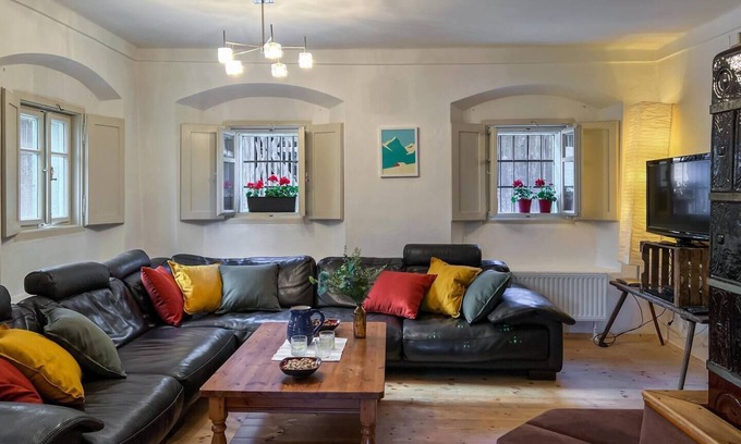 Zasip House | A traditional farmhouse vibe! Modern living with a rustic twist. For lovers of the great outdoors!