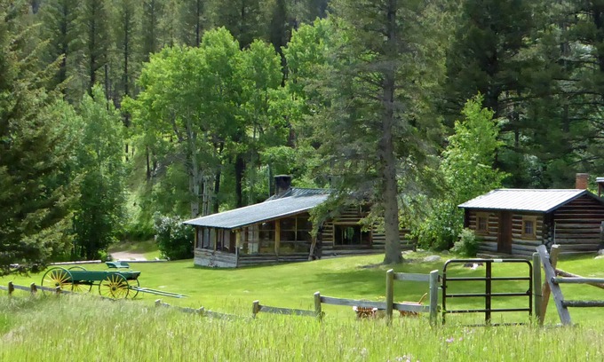 Helena Cabin | A True Montana Lodging Experience!