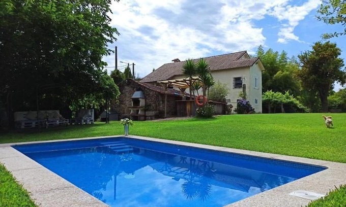 Salvaterra de Mino House | A Viña de Lina. Turismo rural con piscina y finca.