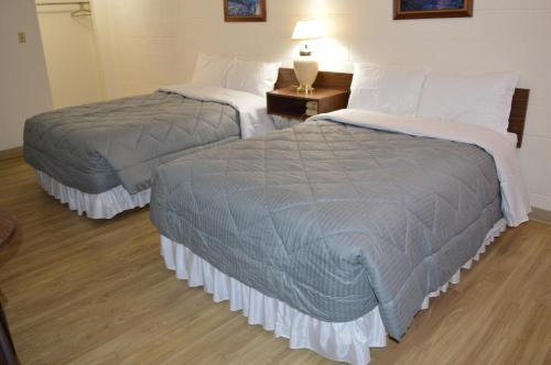 Bassano Hotel | A1 Motel And Campground