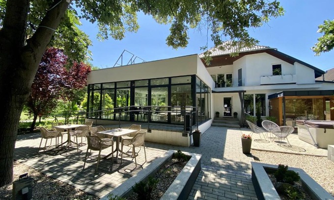 Harkany House | A16 Design Panzió