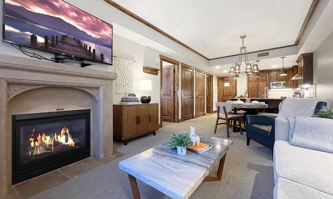 Park City Condo | AAA 4 Diamond Resort Suite w/Resort Pool, Hot Tub, and More! Perfect for Couples