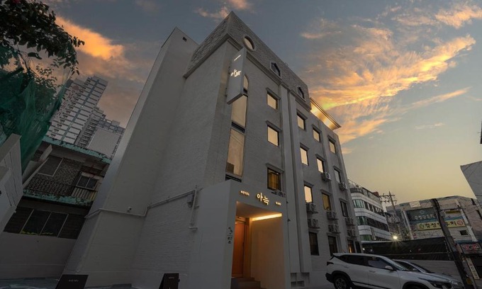 Guri Hotel | Aank Hotel Guri