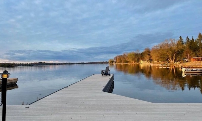 Lakefield Cottage | Abalone Cottage