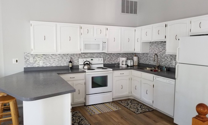 Indian Hills Condo | Abbey Springs 2 BR/1.5 Bath Condo - Sleeps 6