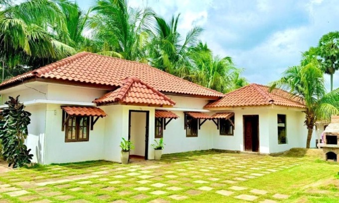 Valikamam North Villa | Abbi Holidays - Keerimalai Cultural Villa