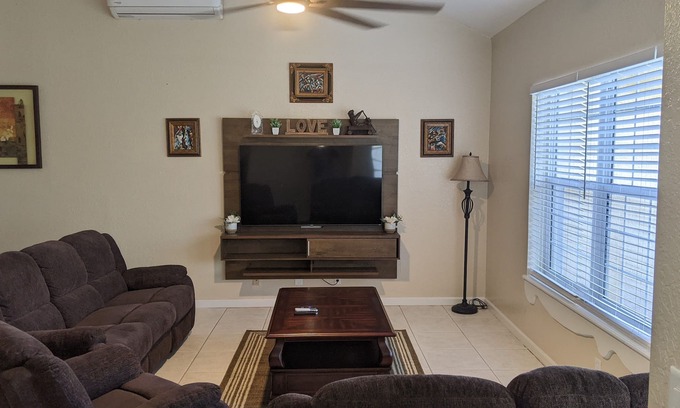 Bahamia West House | Aberdeen Place