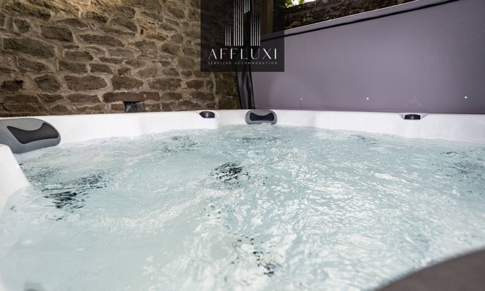 Monkswood House | Abergavenny Coach House Hot Tub Retreat