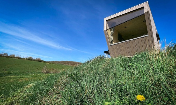 Kuhndorf House | Abgehoben Übernachten im Green Tiny Sleep Space bei der Flugschule Dolmar