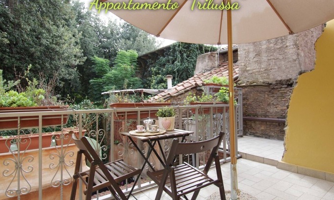 Trastevere Apartment | "Abitare Trastevere" -Trilussa- living in Rome