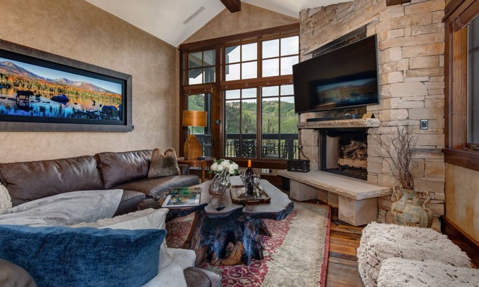Empire Pass Condo | Abode at Arrowleaf | Easy Living Empire Pass Retreat for All Seasons + Shuttle Service