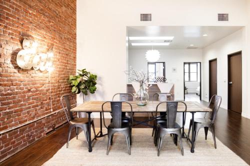 Historic Core Apartment | Abode Los Angeles - Downtown Historic Core