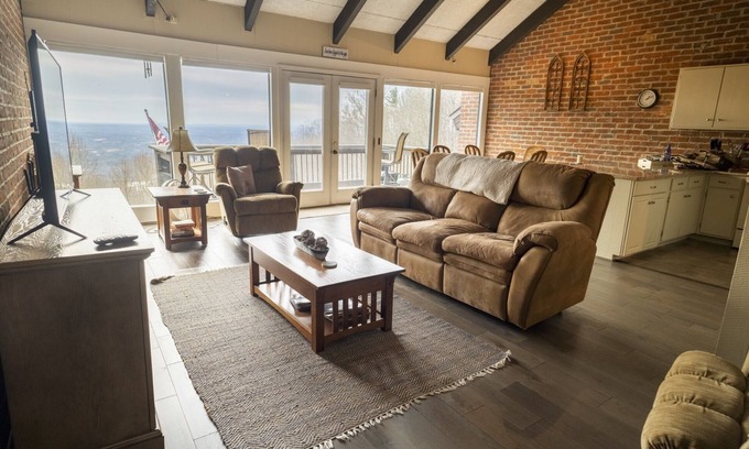 Dan River Villa | Above the Clouds
